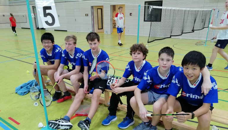Bezirksentscheid_Badminton_Geretsried_2023_oben