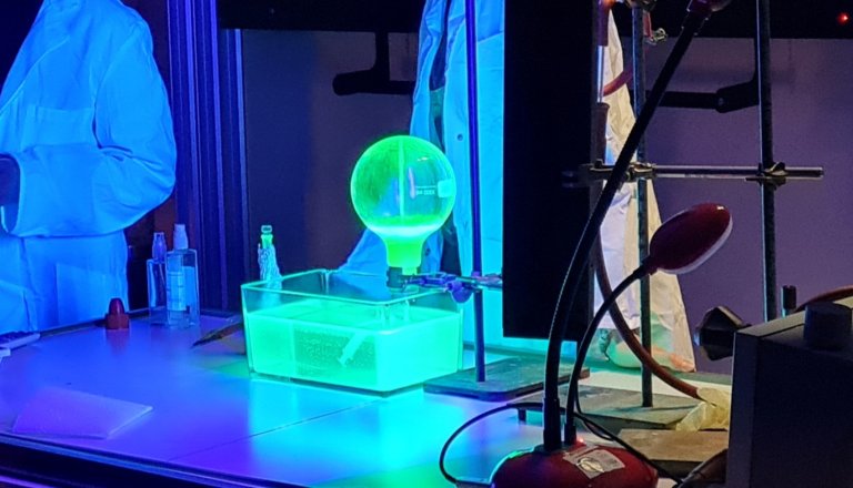 Chemieshow-am-Schnuppernachmittag_oben
