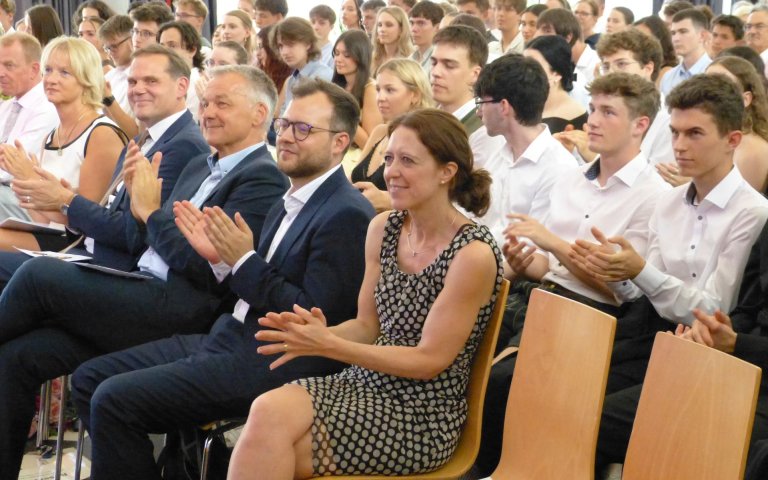 Entlassung_Abiturienten_2026_13