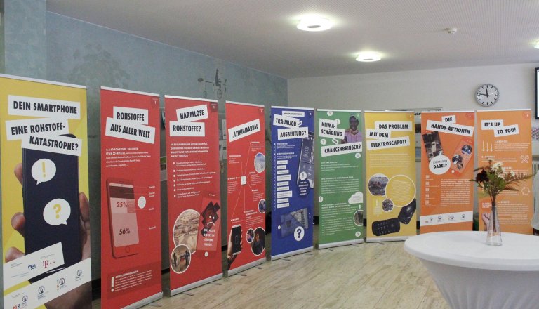 Foto-Handyausstellung-gesamt