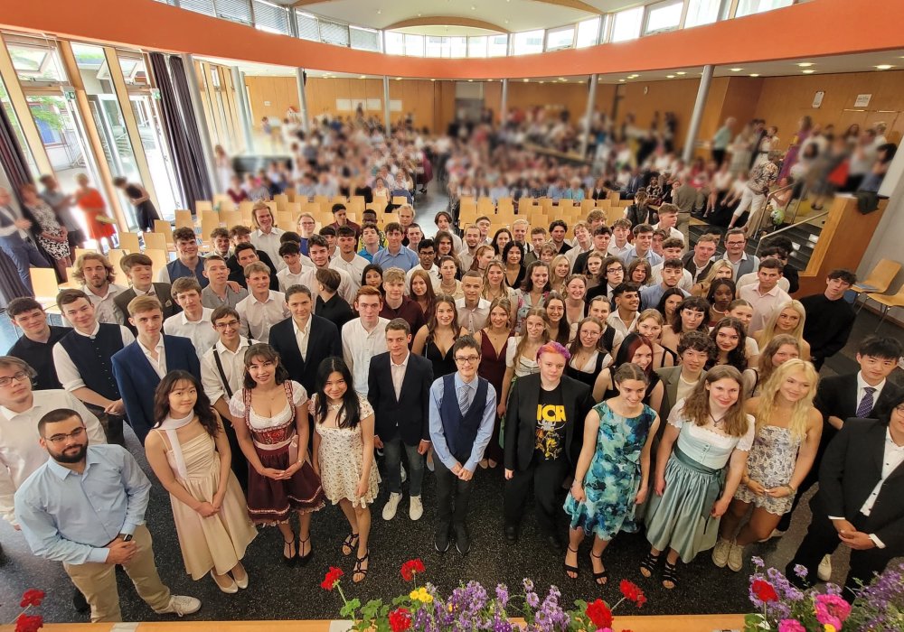 Gruppenbild_blurred