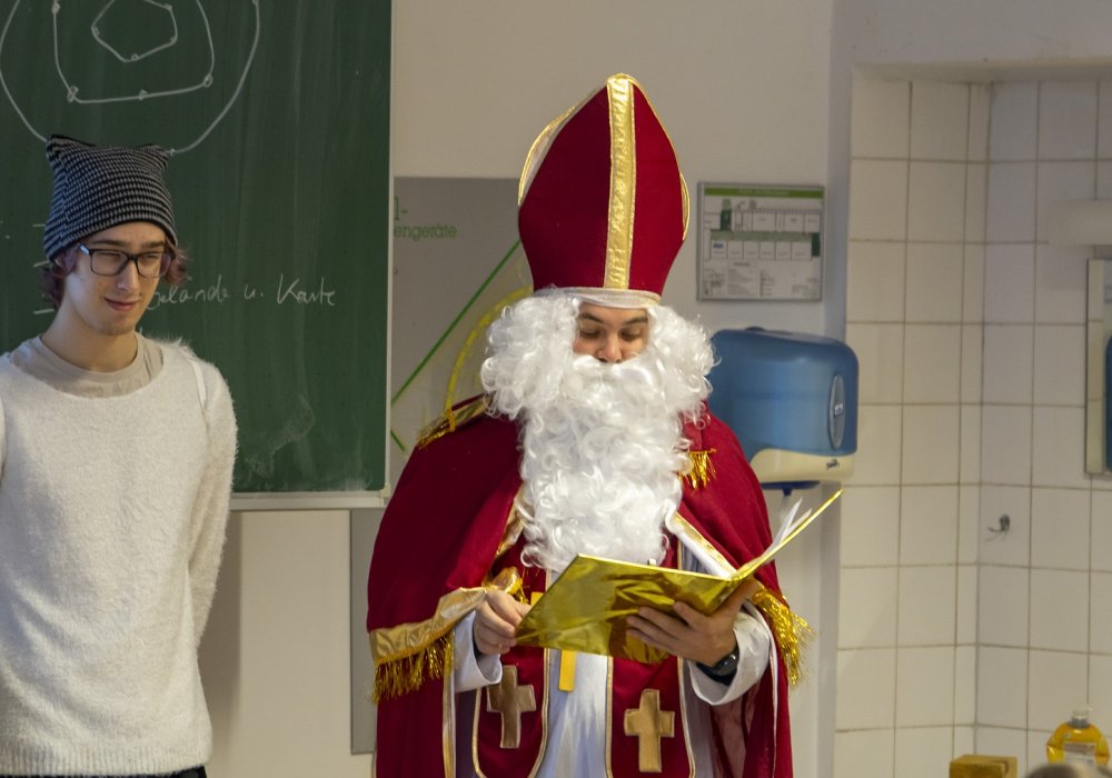 nikolaus2023oben-f502aa3c