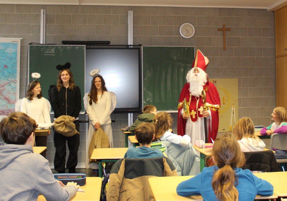 nikolaus2024oben-74079341