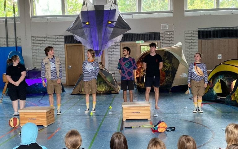 Theater_Wolf_02