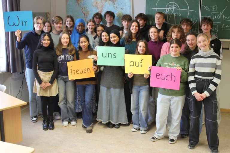 Wirfreuenuns_Tutoren_2425